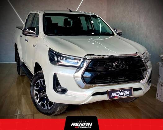 TOYOTA HILUX 2.8 D-4D TURBO DIESEL CD SRX 4X4 AUTOMÁTICO